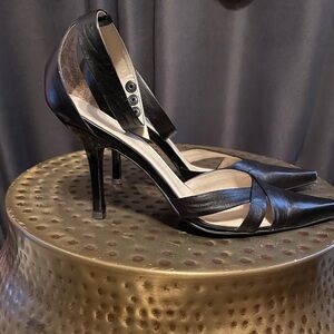 Black Ankle Strap Pump